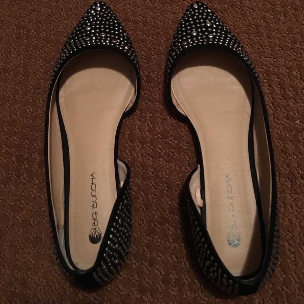 Super cute black flats